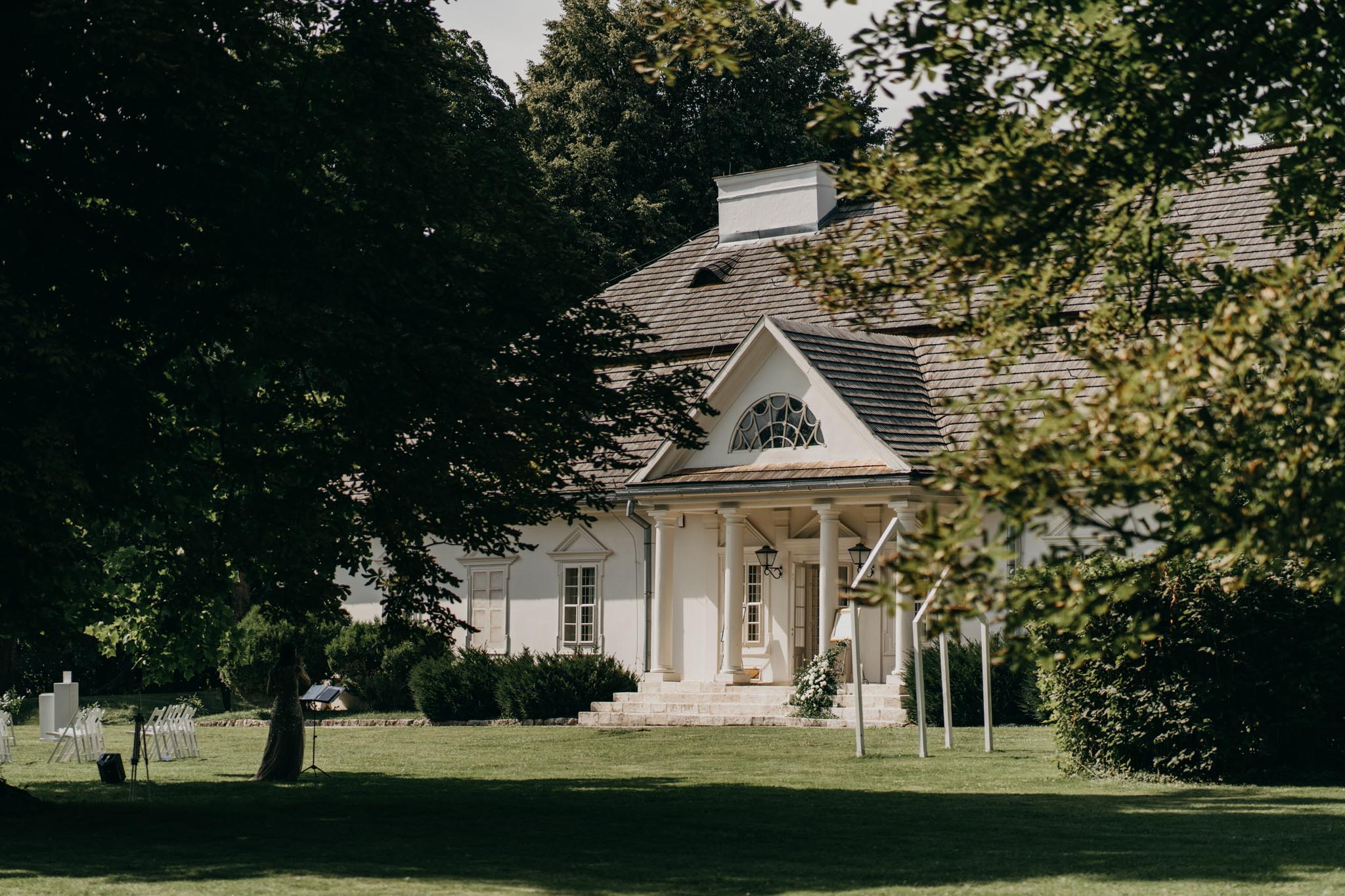 Julia & Lucas wedding photo